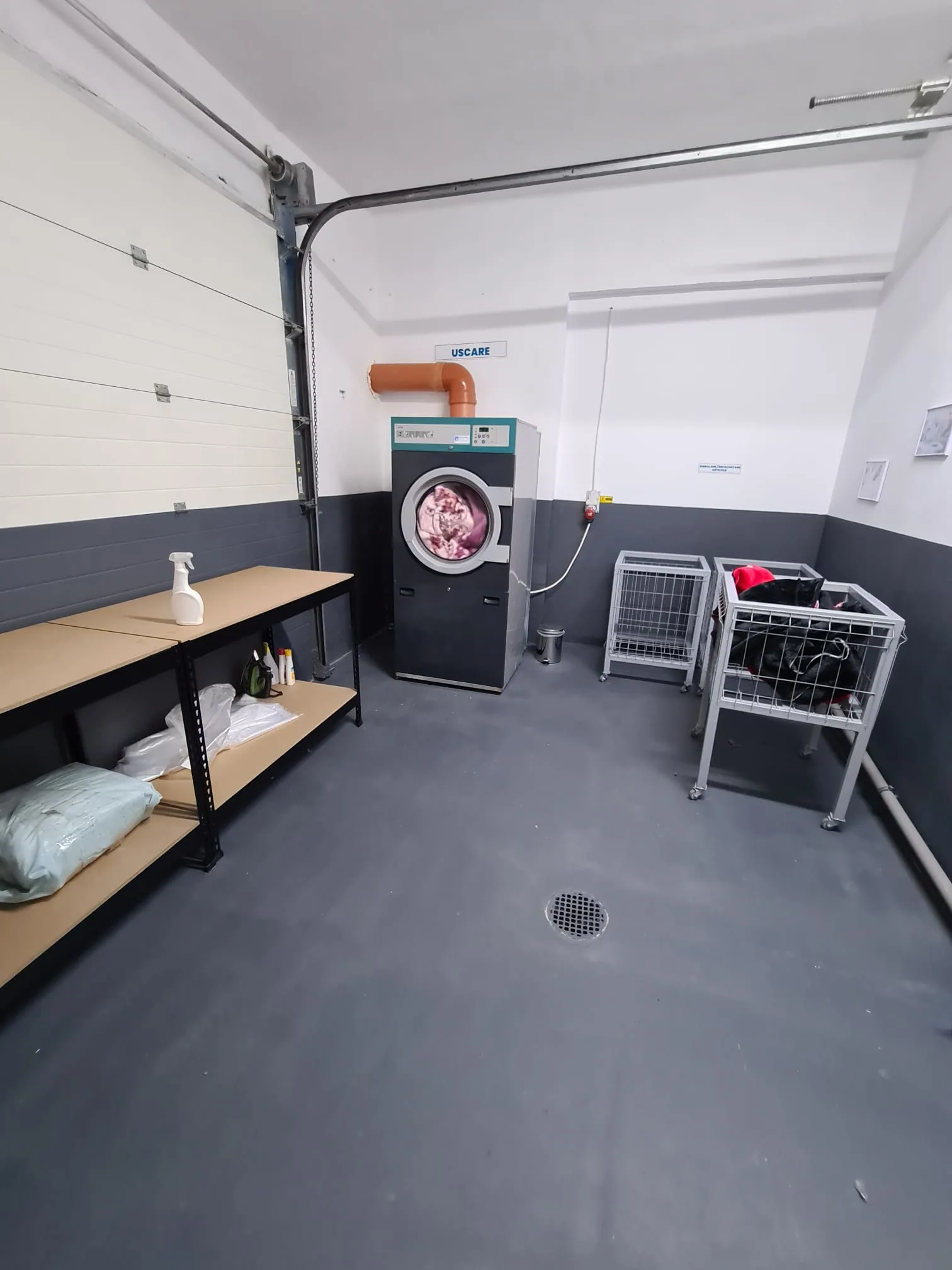 Intrare sediu CovoClean Petrila